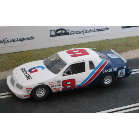 Scalextric FORD Thunderbird NASCAR n°9