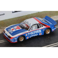 Revoslot FORD Mustang n°7 12H de Sebring 1986
