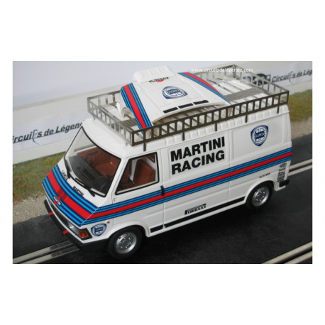 Avant Slot fourgon Fiat 242 "Lancia Martini"